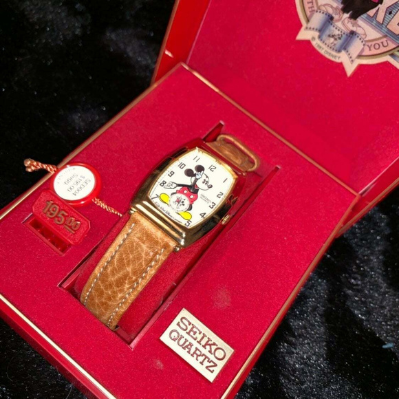 Seiko Mickey Mouse Watch Disney 60th Anniversary main image 5